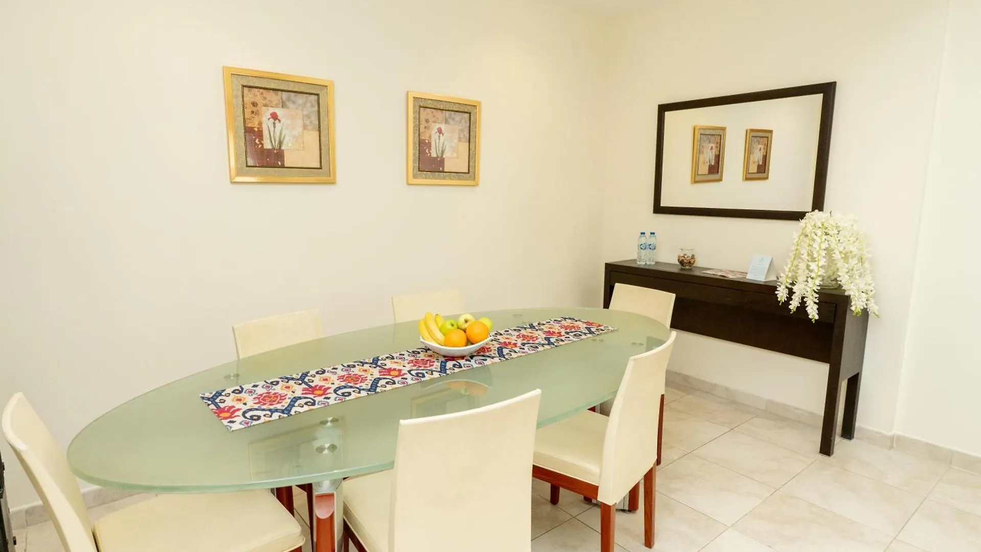 Al Raya Hotel Apartments Dubaj